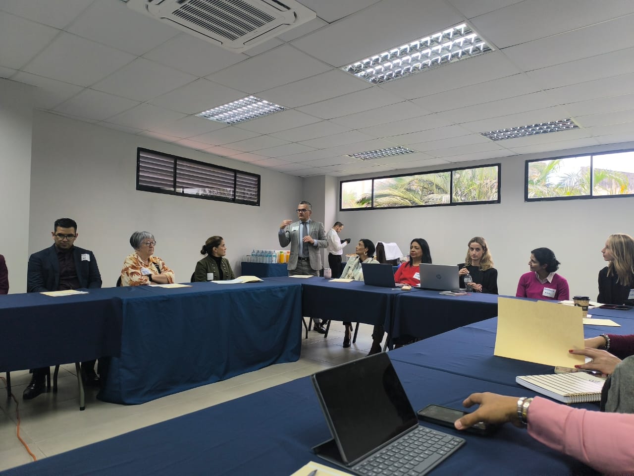 Mesa de trabajo reunión RIDHE 2026