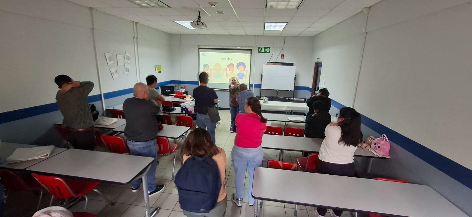 Participantes del taller en aula del Cenarec
